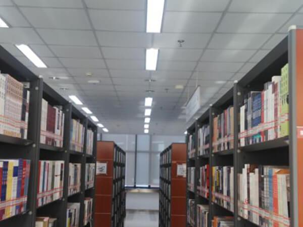化工大学图书馆 (3)