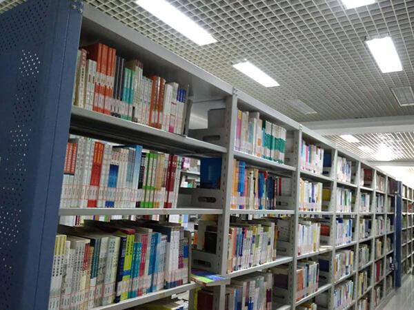 中国传媒大学图书馆 (4)